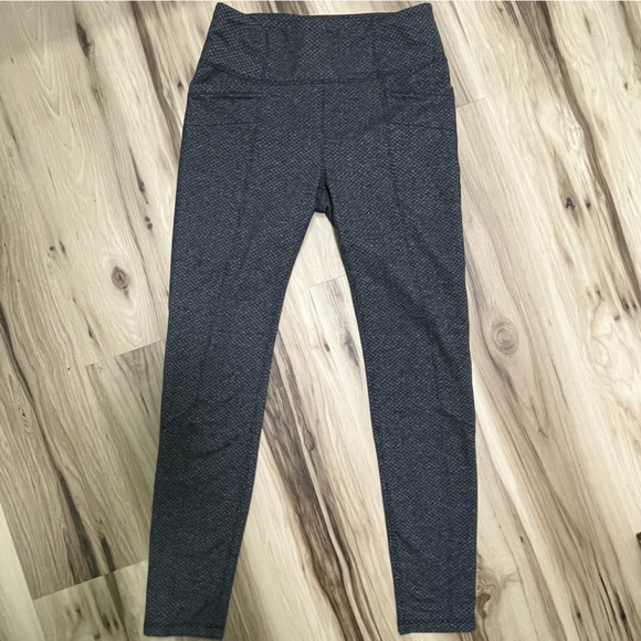 Athleta Pants - Athleta Gray/Black Skinny Slacks Size Medium
